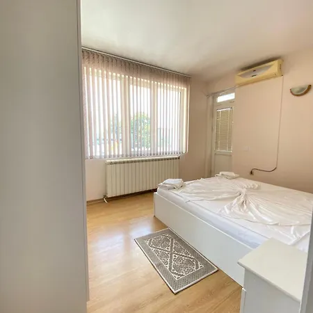 Apartment Ropotamo