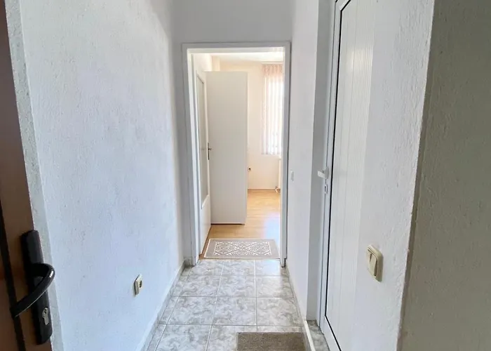 아파트 Ropotamo *